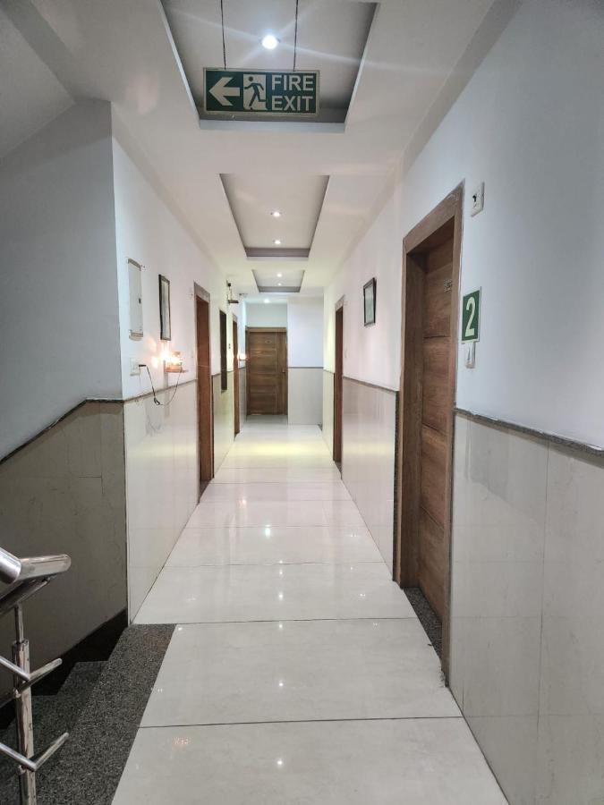 Hotel Ambe Inn By Ambience Delhi Igi Airport 뉴델리 외부 사진