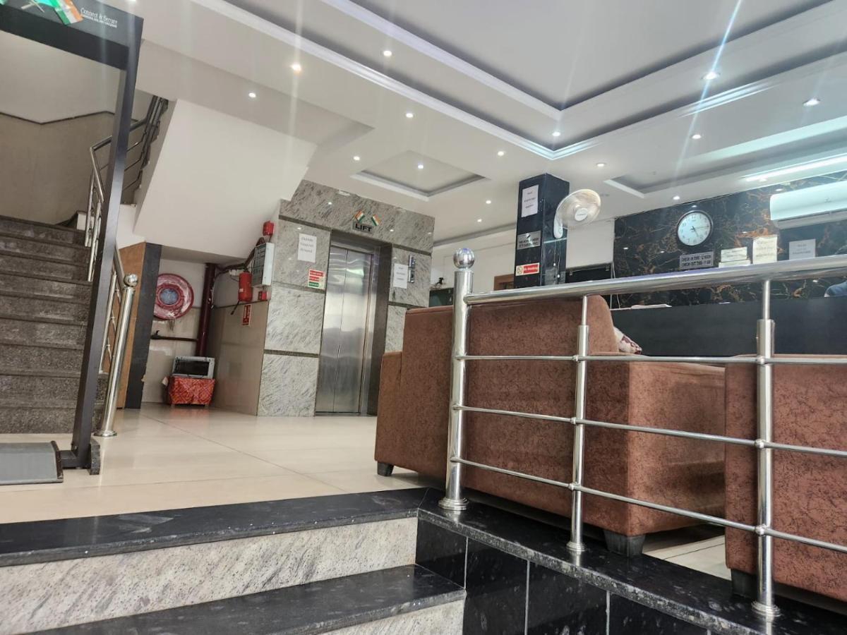 Hotel Ambe Inn By Ambience Delhi Igi Airport 뉴델리 외부 사진